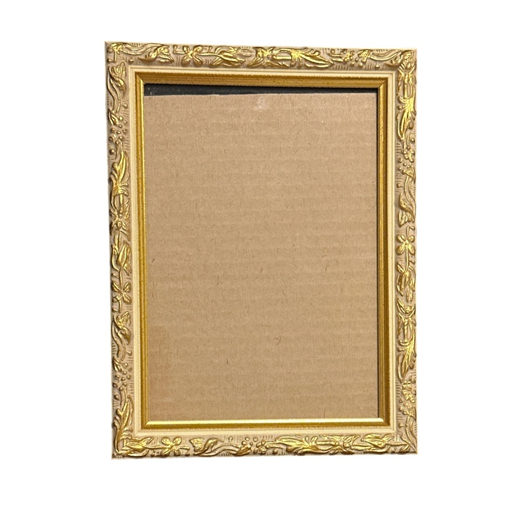 Vintage Style Gold Ornate 5x7 Frame – Classic Decorative Display Frame
